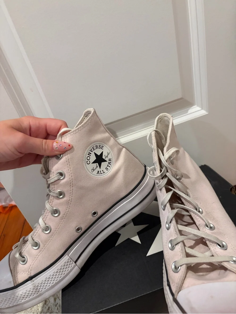 Converse Chuck Taylor All Star High Top Sneakers - Pale Pink w Original Box - Picture 5 of 8